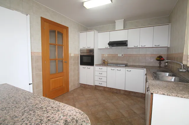 Piso de tres dormitorios con ascensor. — 9