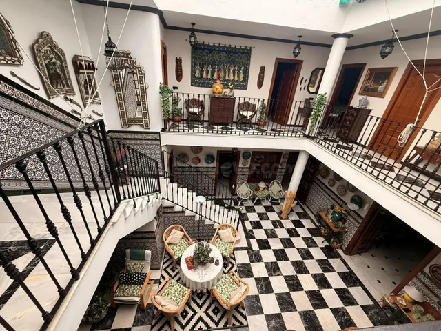 VIVIENDA INDEPENDIENTE CON GARAJE-CENTRO DE ALGECIRAS - foto 2