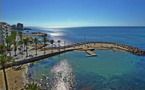 FANTASTICAS VILLAS DE OBRA NUEVA EN TORREVIEJA. — 14