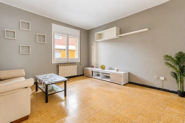 Pis en venta a zona Passeig Verdabuer — 3