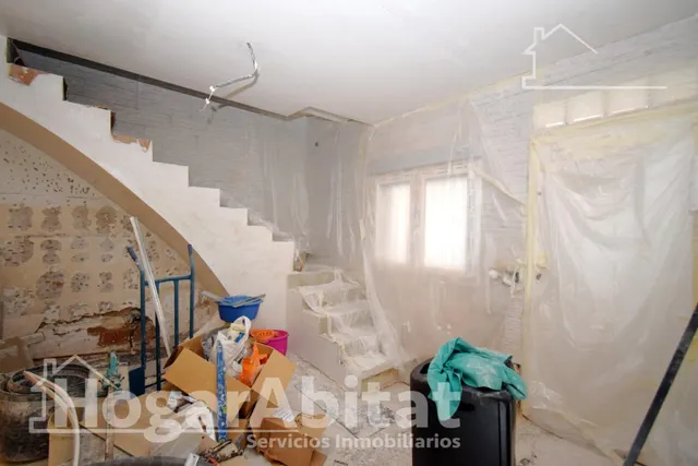 CASA CON CINCO TERRAZAS Y PAELLERO CERCA DE LA PLAYA — 48