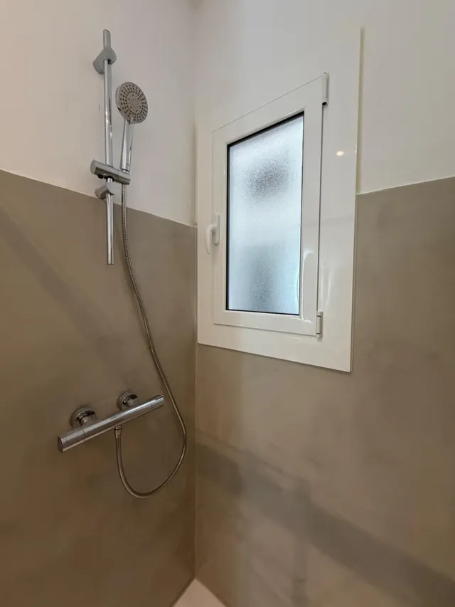 Piso reformado de 3 habitaciones con patio en Gràcia — 43