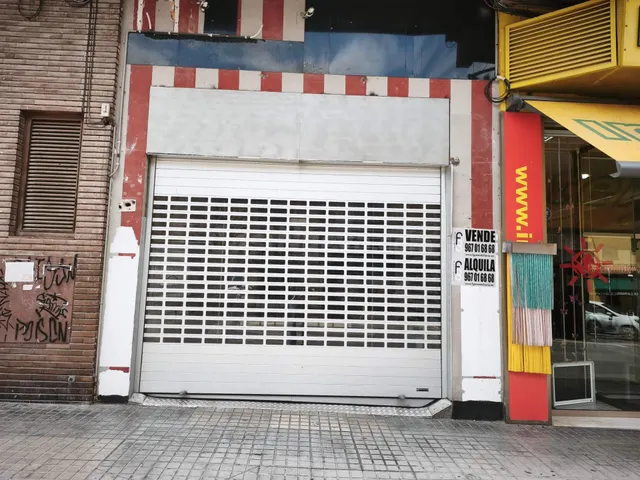 LOCAL COMERCIAL MUY CENTRICO TOTALMENTE ACONDICIONADO DE 200