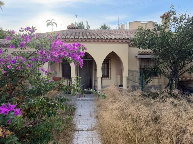 Chalet con amplia parcela en torreta florida - Torrevieja ( Alicante ) — 6