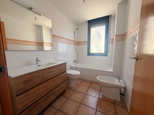 Oportunidad de alquiler en la zona de la Clínica Sant Josep – Piso impecable de 3 hab — 10