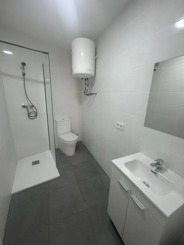 Piso recién renovado junto al Ayuntamiento de Manresa — 6