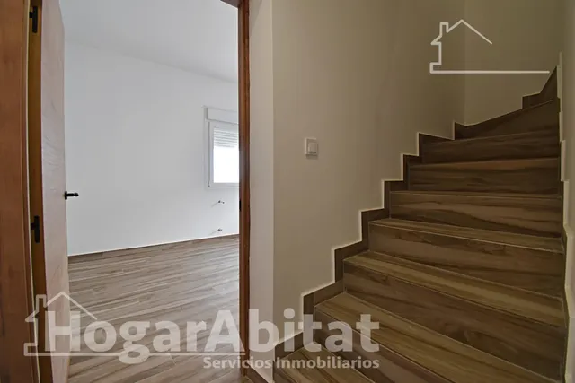 Casa reformada con terraza y garaje en el centro — 49