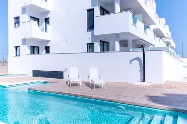 APARTAMENTO CON PISCINA COMUNITARIA Y PISCINA CLIMATIZADA SA - foto 2