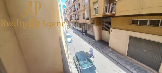 Piso exterior con balcón, trastero y posibilidad de 3 dormitorios en Elda — 6