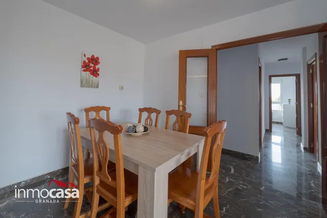 Se Vende amplio piso en  zona Villarejo, con Terraza y Vistas Despejadas — 19