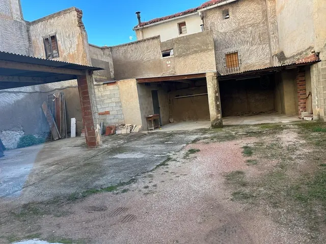 Solar con garaje parcela de 220 metros — 4