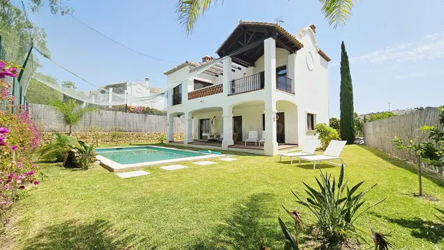 Chalet 3 habitaciones 210m² en venta - Costa Del Sol - foto 2