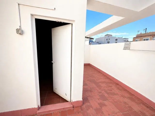 Vivienda con gje y terraza zona gran avenida — 35