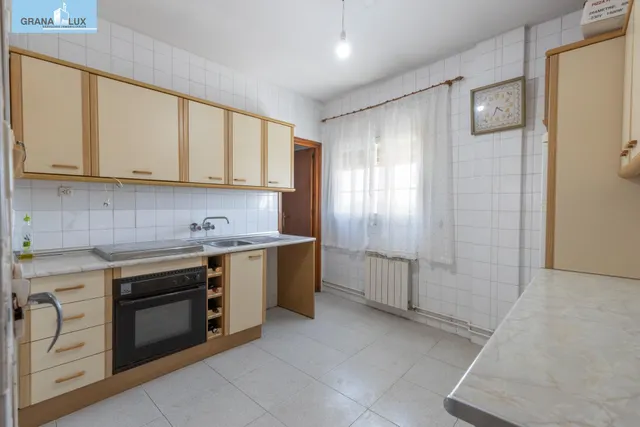 Edificio con gran potencial de inversión en La Zubia — 30