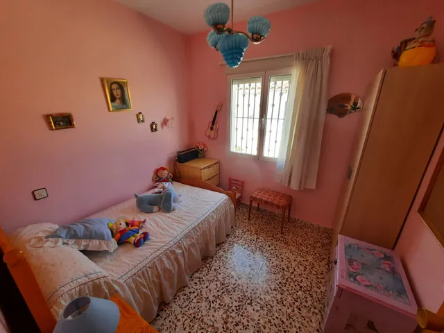 EXCELENTE CHALET EN MONTEALEGRE DEL CASTILLO — 16