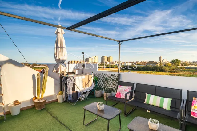 Casa de 3 plantas con magnifica terraza — 34