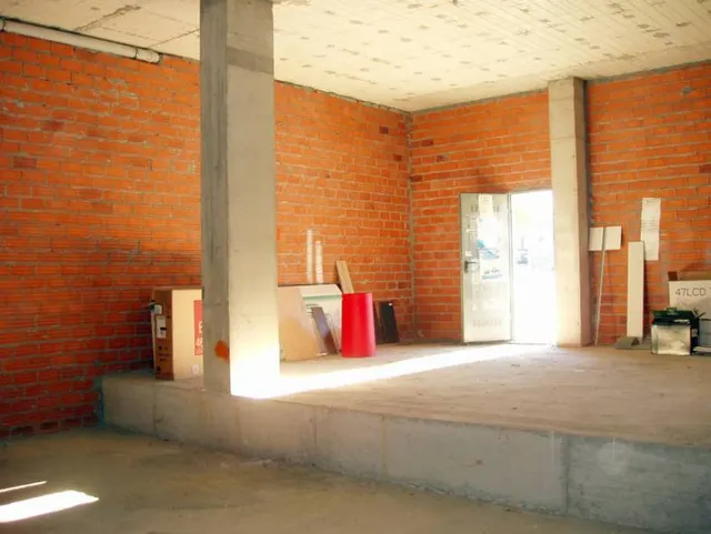 BAJO COMERCIAL NUEVA construcción EN VENTA O ALQUILER. CENTRO CAMBRE — 10