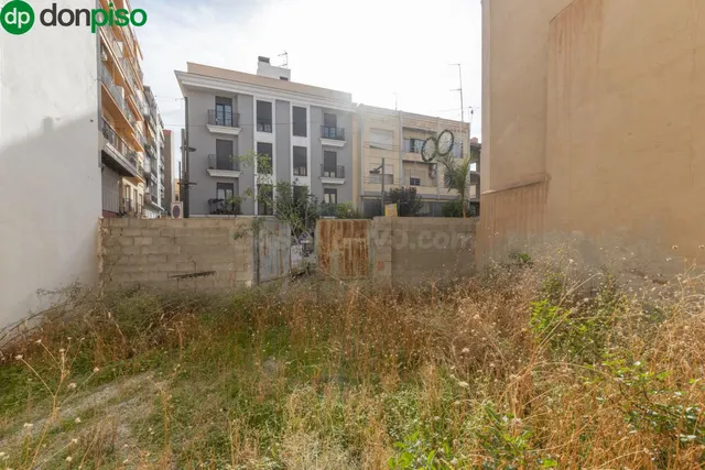 Solar en venta en el centro de Motril - foto 4