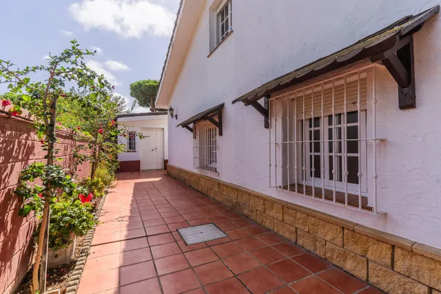 VENTA DE CHALET EN VENTA EN LAS DEHESILLAS — 26