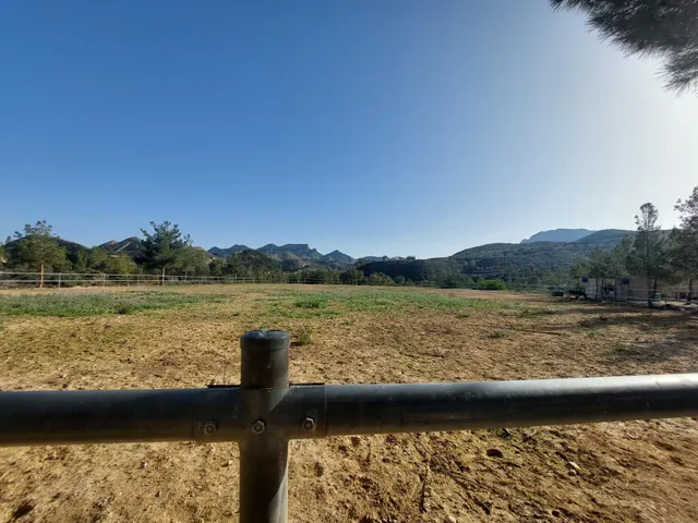 Casa con terreno en zona del Garruchal — 30