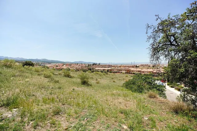 Suelo urbanizable residencial en los montes (huetor vega - Granada) — 2