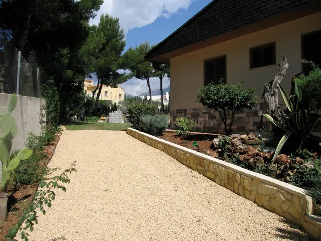 Chalet de lujo en la Nucia con 3.450 m2 de parcela y 525 m2  - foto 4