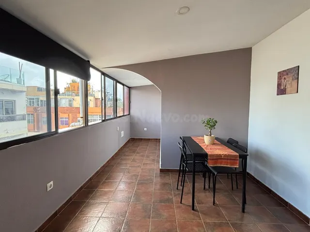 Piso con gran potencial – Zona Isleta - Canteras 1 dormitori