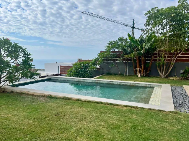 VENDEMOS UNA ELEGANTE Y MODERNA VILLA CON IMPRESIONANTES VISTAS AL MAR!! — 26