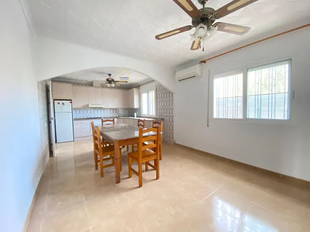 CASA LUMINOSA CON PARCELA A UN PASO DEL CENTRO — 24