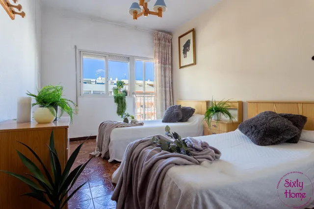 Vivienda SIN ASCENSOR de cuatro dormitorios en segunda línea de playa — 11