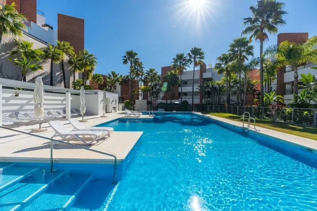 Apartamento de lujo con vistas al mar en Los Arqueros Golf — 17