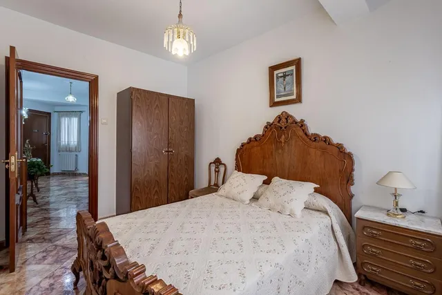 Piso señorial de 182 m2 en Avenida Madrid: amplitud, luz y posibilidades infinitas con garaje opcional. — 22