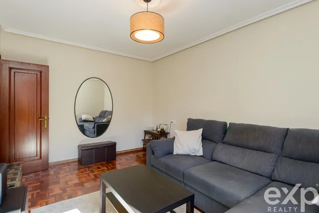 PISO EN VENTA EN AVENIDA TORRELAVEGA, OVIEDO – AMPLITUD Y UB - foto 4
