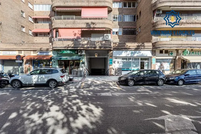 Garaje doble en venta en Urbanización Parque del Genil – Granada Capital — 10
