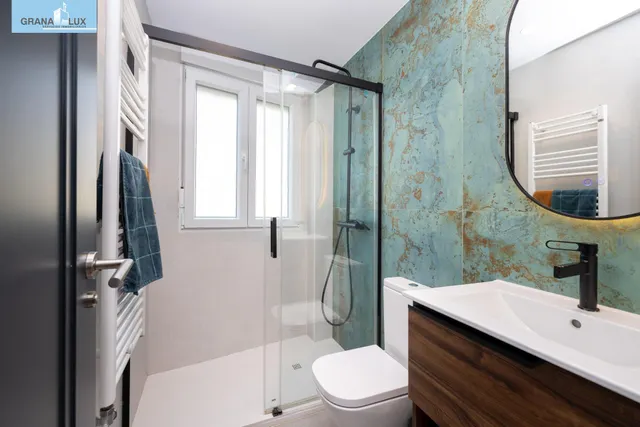 Exclusivo piso con terraza y vistas despejadas en El Serrallo. — 25