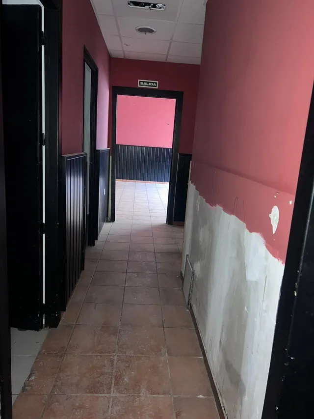 Local comercial en Obispo Benlloch — 25