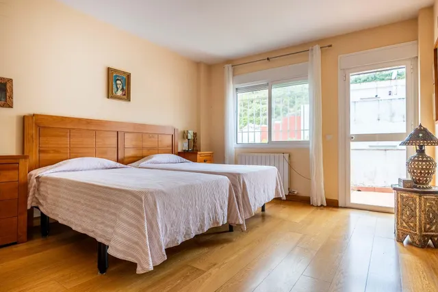 Fabulosa casa con patio ajardinado en Gelves, a diez minutos del centro de Sevilla. — 13