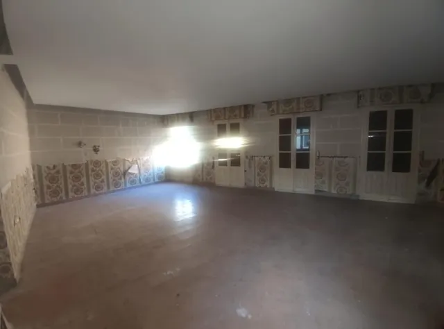 Gran casa en el centro del pueblo, 3plantas, 10hab. — 9