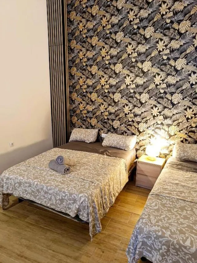 LOCAL COMERCIAL COMO VIVIENDA — 6