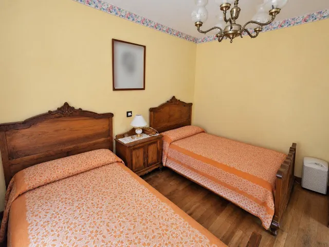Casa en Carbayín: cuatro dormitorios, dos garajes y terreno para disfrutar de la vida de pueblo — 15