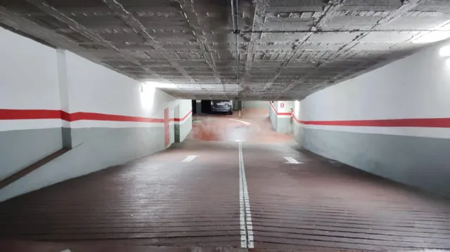 Parking 8m² en alquiler - El Parc i la Llacuna del Poblenou - foto 3