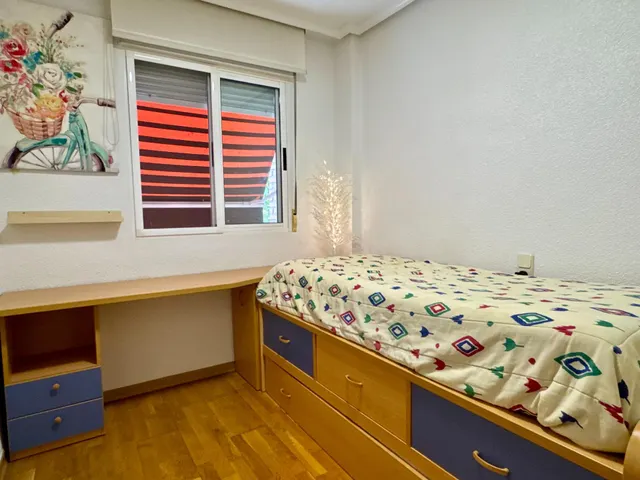 Piso 3 dormitorios con garaje en El Barrio del Carmen — 25