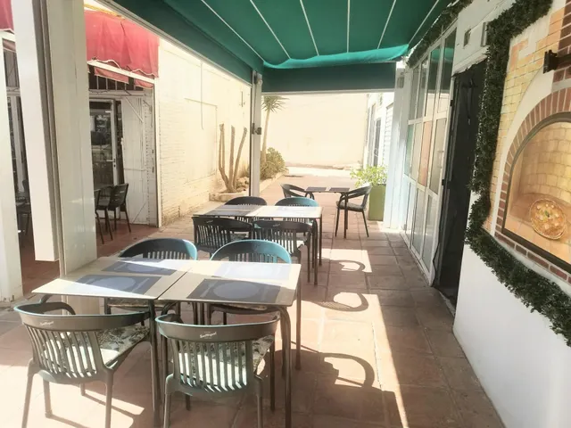 Negocio 124m² en alquiler - Los Boliches — 21