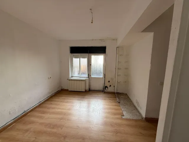PISO PARA REFORMAR CON TERRAZA EN BEMBIBRE — 6