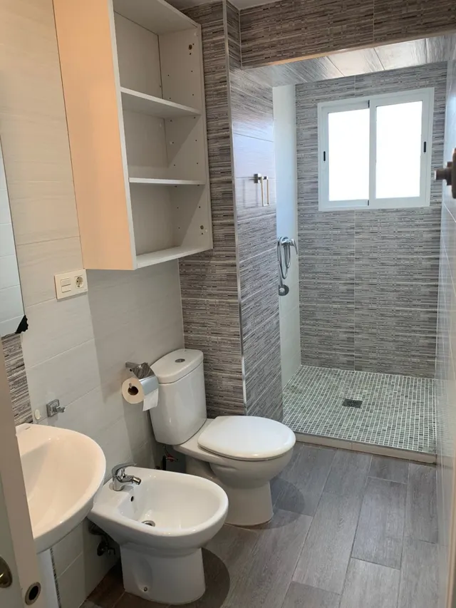 Se alquila precioso piso reformado, listo para entrar a vivir — 11
