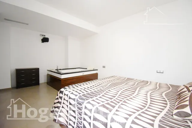 ¡HOGAR DE LUJO! MUY AMPLIO, BONITO Y LUMINOSO, TODO AMUEBLADO — 18