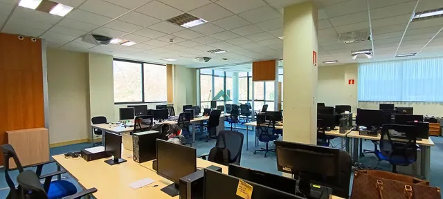 Se alquila oficina en Vitoria — 15