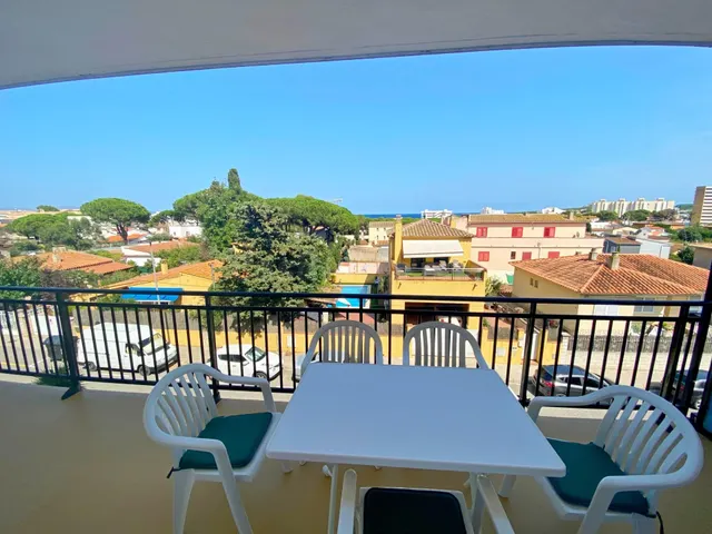 Apartamento reformado con gran terraza en el corazón de L'Es - foto 2