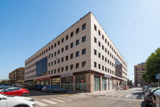 ¡Oportunidad única! Vivienda a estrenar con diseño moderno y plaza de aparcamiento opcional. — 29