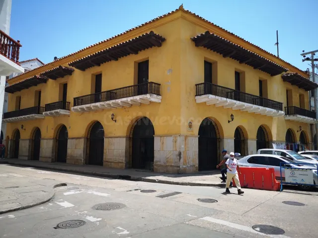 SE VENDE EDIFICIO DE USO COMERCIAL EN EL CENTRO HISTORICO DE